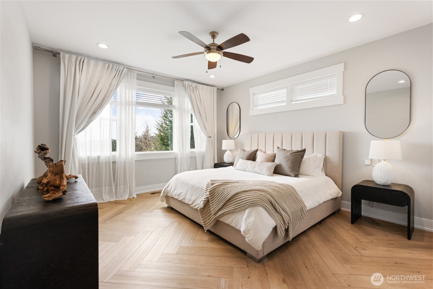 1225 34th St , Bellingham, WA 98229