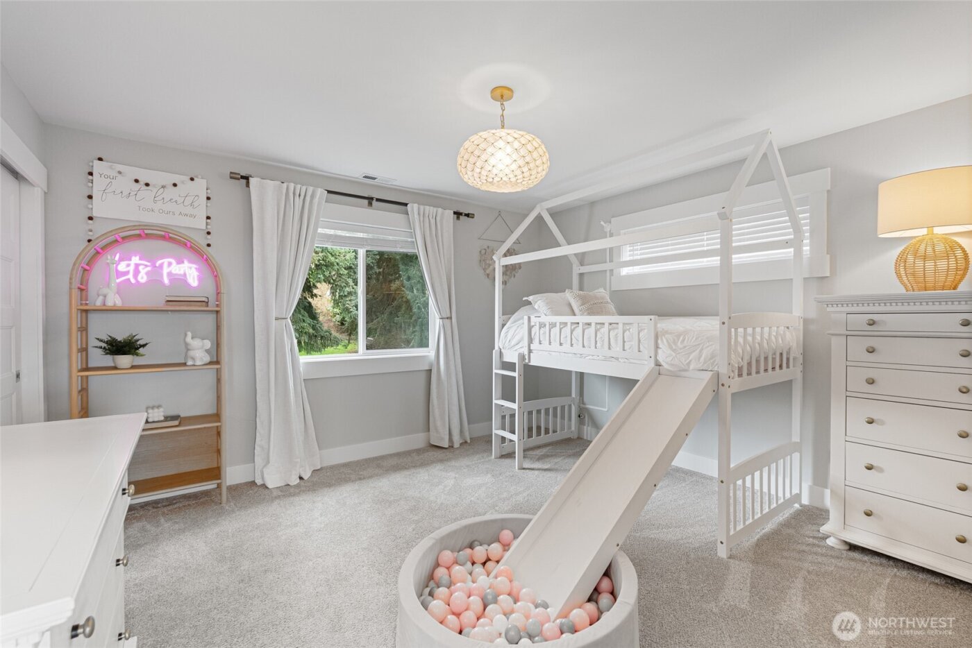 1225 34th St , Bellingham, WA 98229