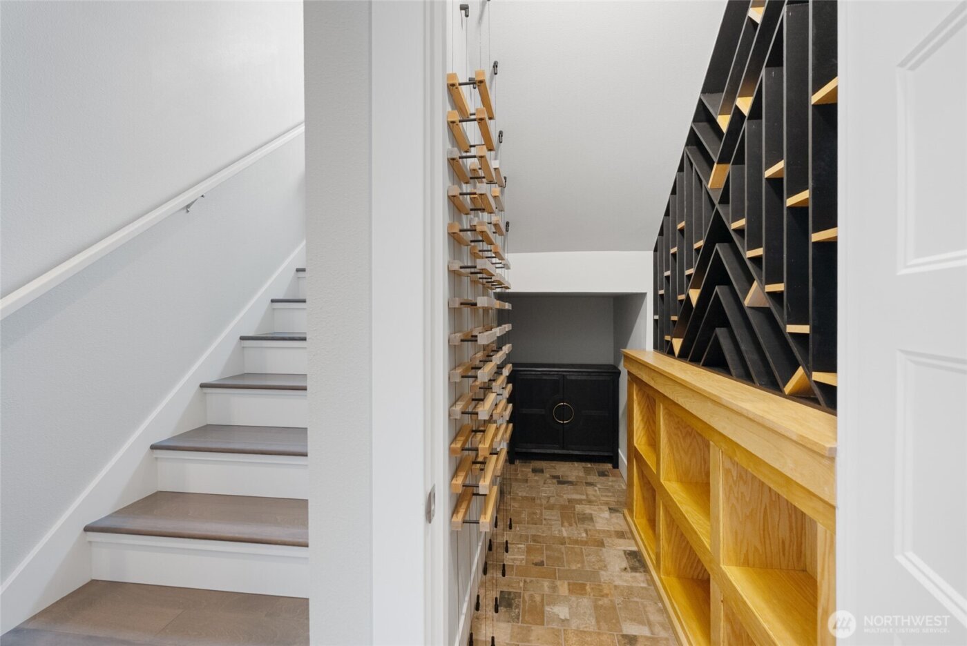 1225 34th St , Bellingham, WA 98229