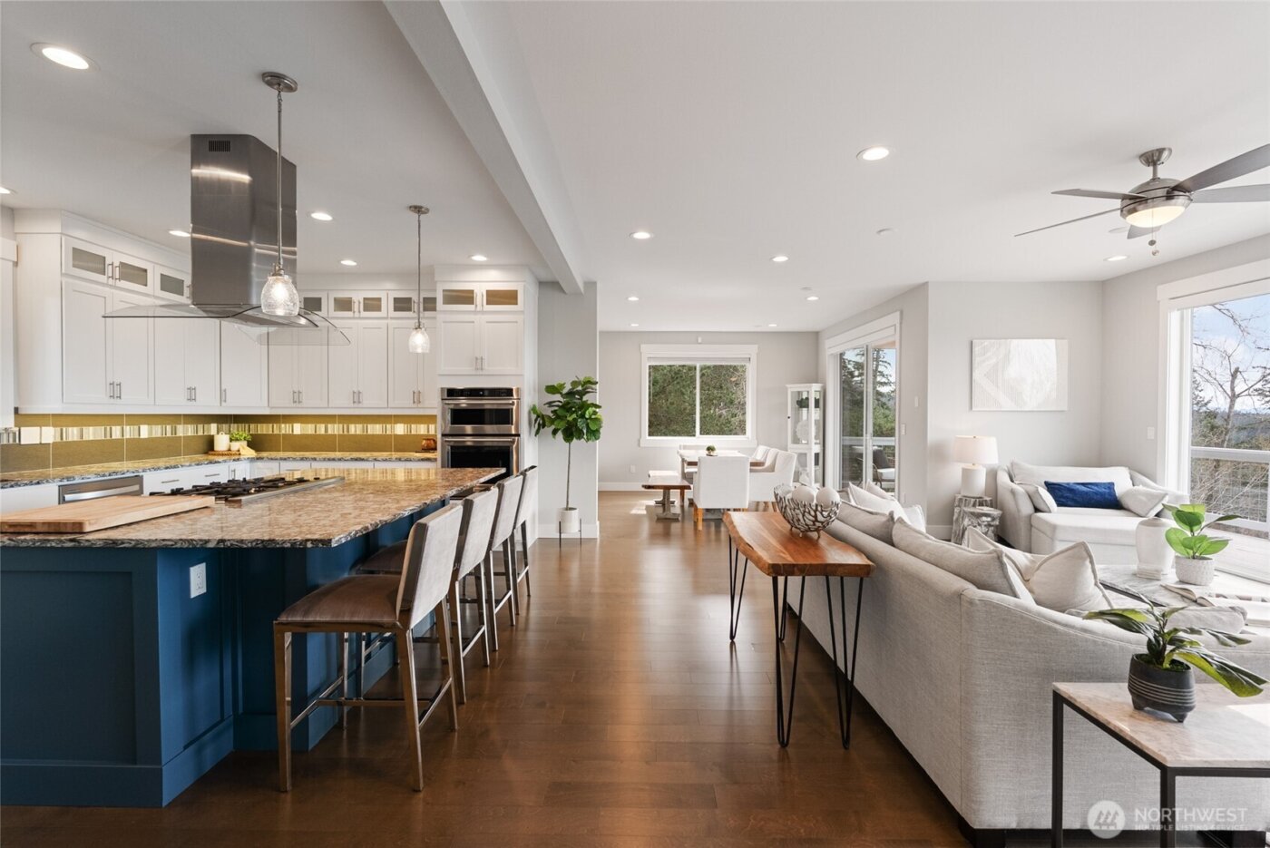 1225 34th St , Bellingham, WA 98229