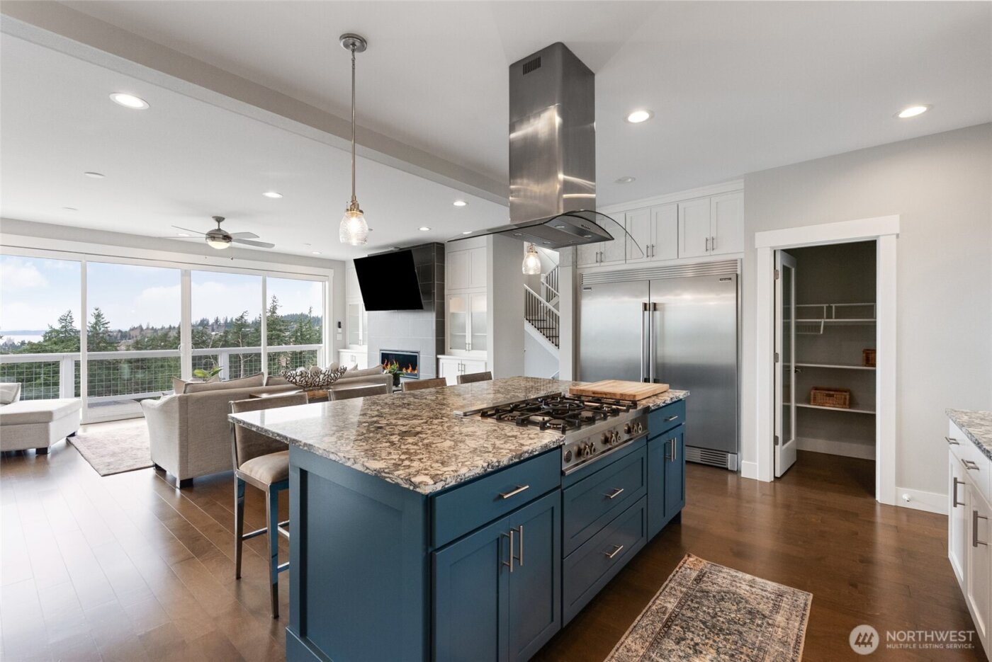 1225 34th St , Bellingham, WA 98229