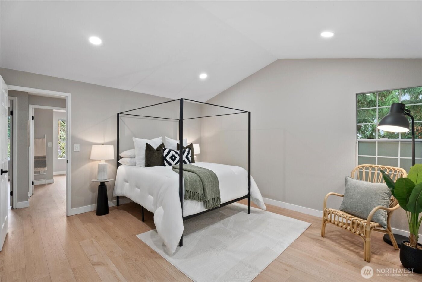 13514 NE 89th Court , Redmond, WA 98052