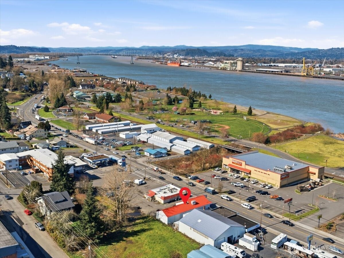 222 W B Street , Rainier, OR 97048