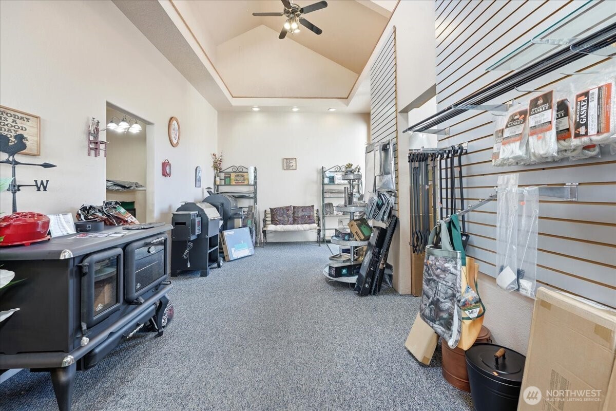 222 W B Street , Rainier, OR 97048