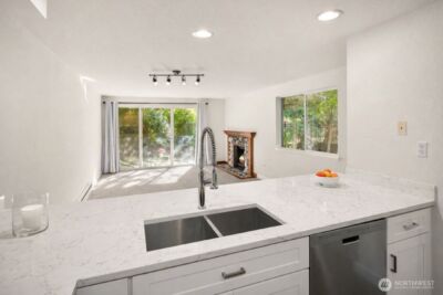 12014 98th Avenue NE #101, Kirkland, WA 98034 - Photo 16