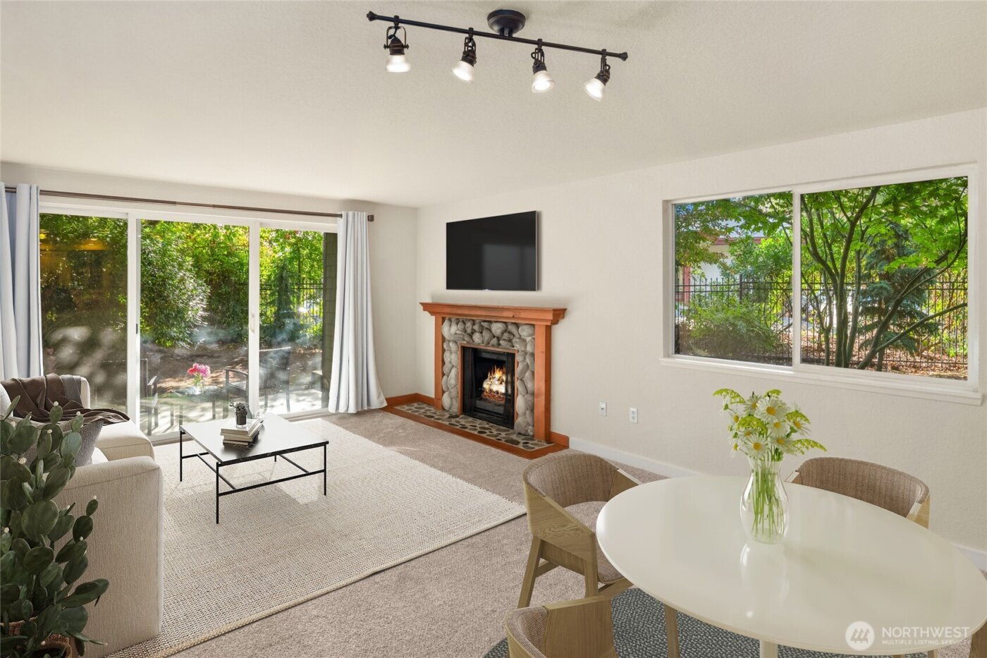 12014 98th Avenue NE #101, Kirkland, WA 98034