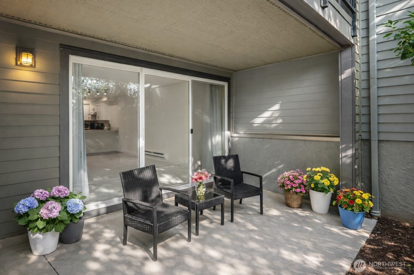 12014 98th Avenue NE #101, Kirkland, WA 98034