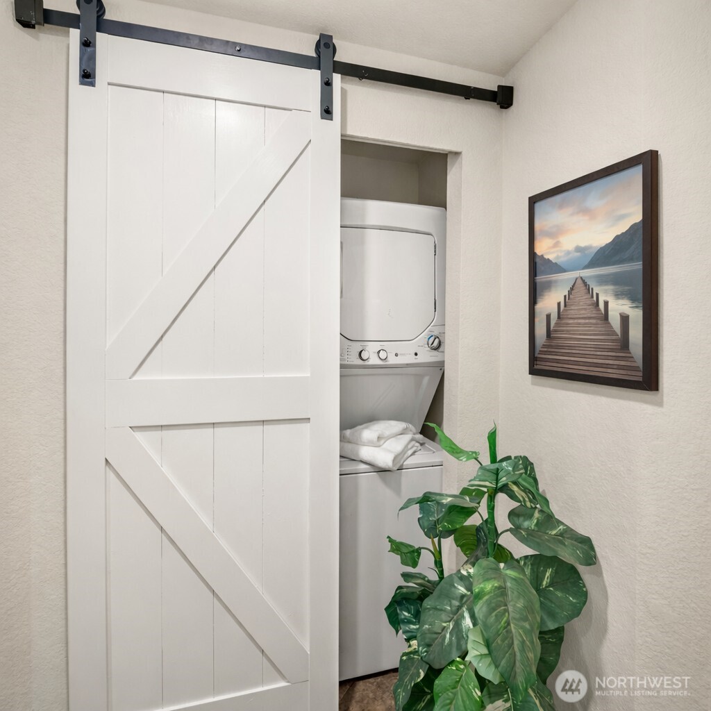 12014 98th Avenue NE #101, Kirkland, WA 98034