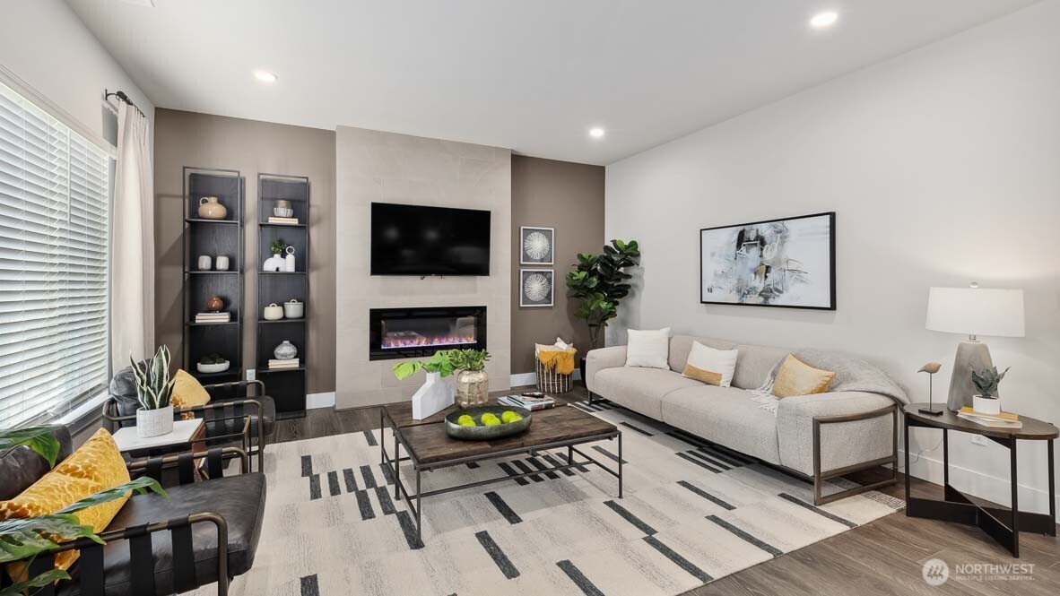 3823 194th Lane SE, Bothell, WA 98012