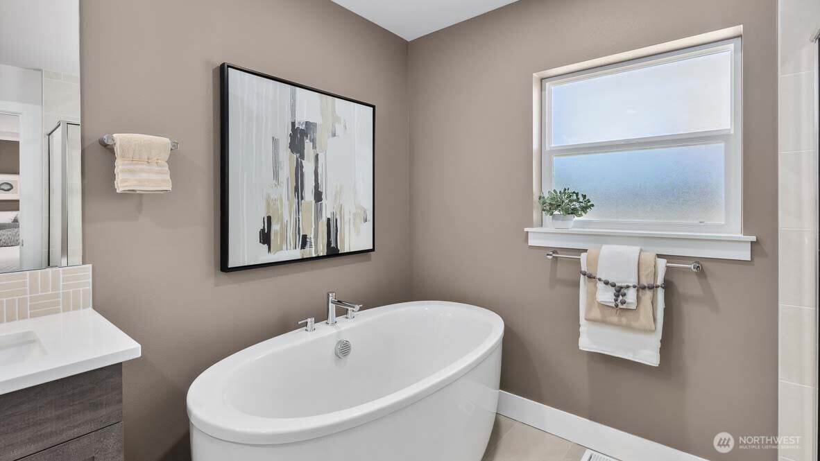 3823 194th Lane SE, Bothell, WA 98012