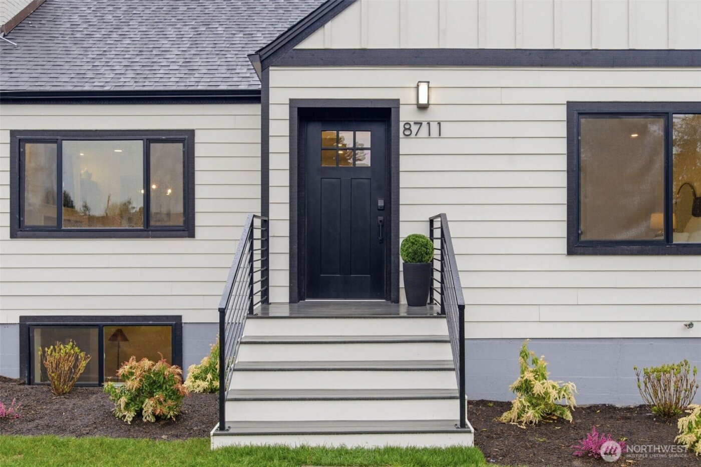 8711 28th Avenue NW, Seattle, WA 98117