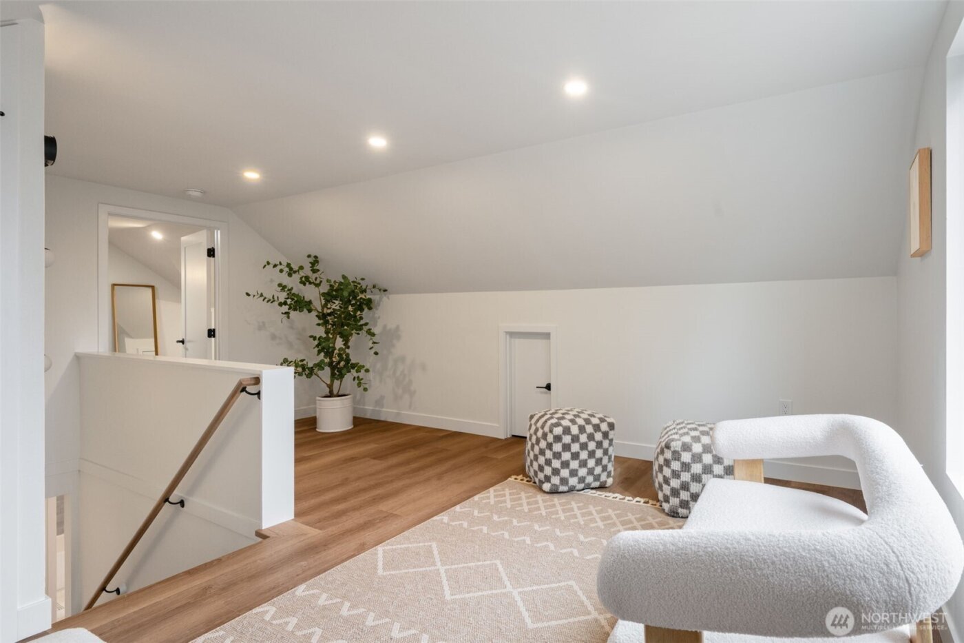 8711 28th Avenue NW, Seattle, WA 98117