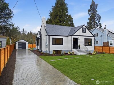 8711 28th Avenue NW, Seattle, WA 98117 - Photo 3