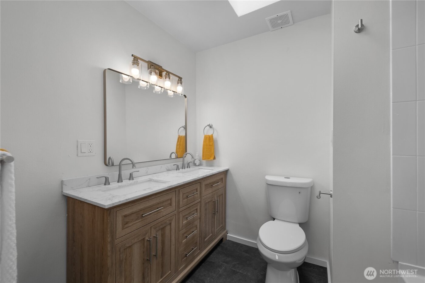 6003 Central Park Drive , Aberdeen, WA 98520