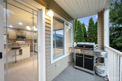 10025 9th Avenue W #D201, Everett, WA 98204