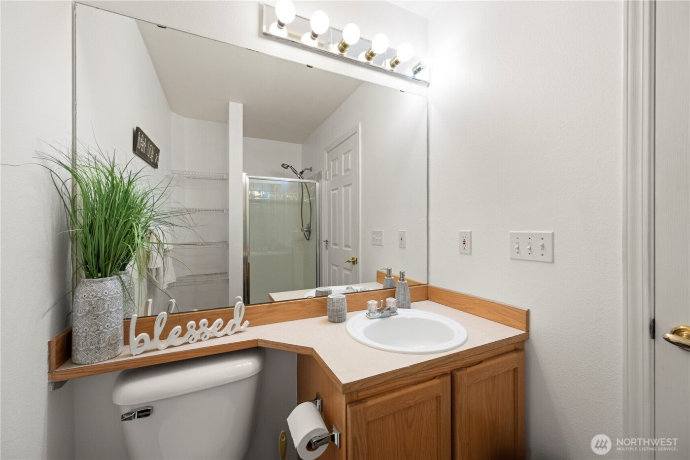 10025 9th Avenue W #D201, Everett, WA 98204