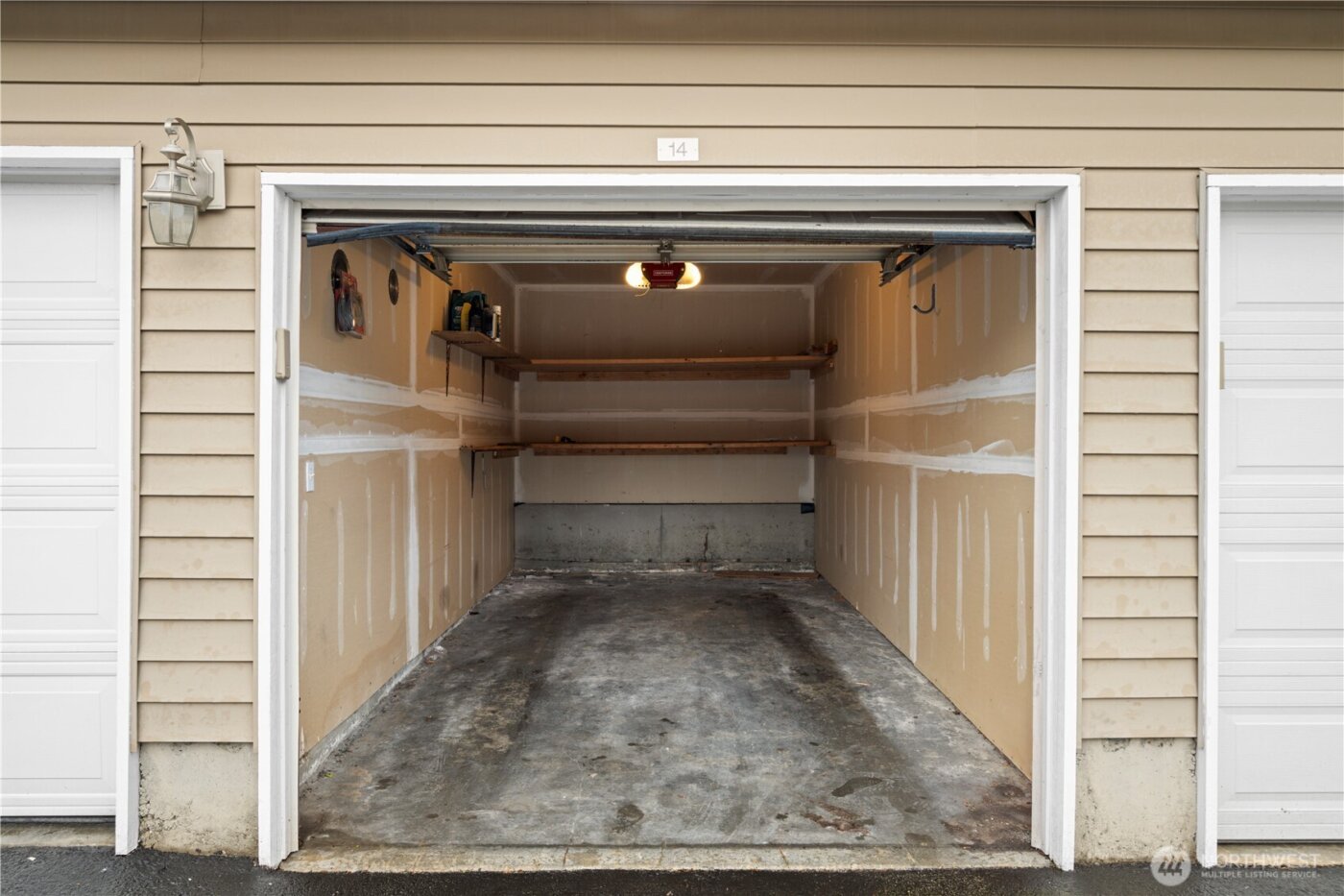 10025 9th Avenue W #D201, Everett, WA 98204