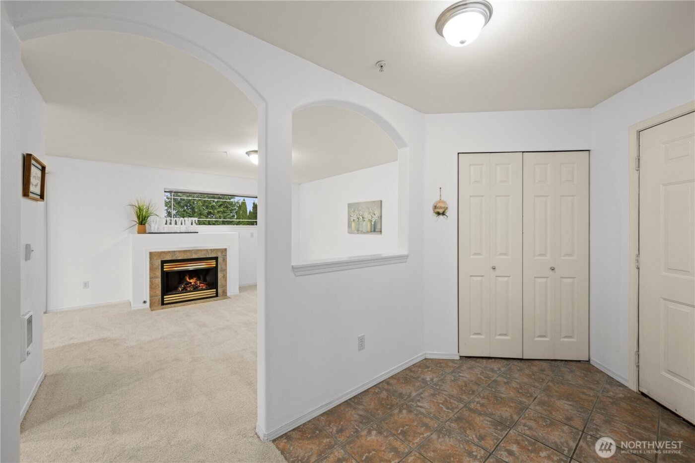 10025 9th Avenue W #D201, Everett, WA 98204