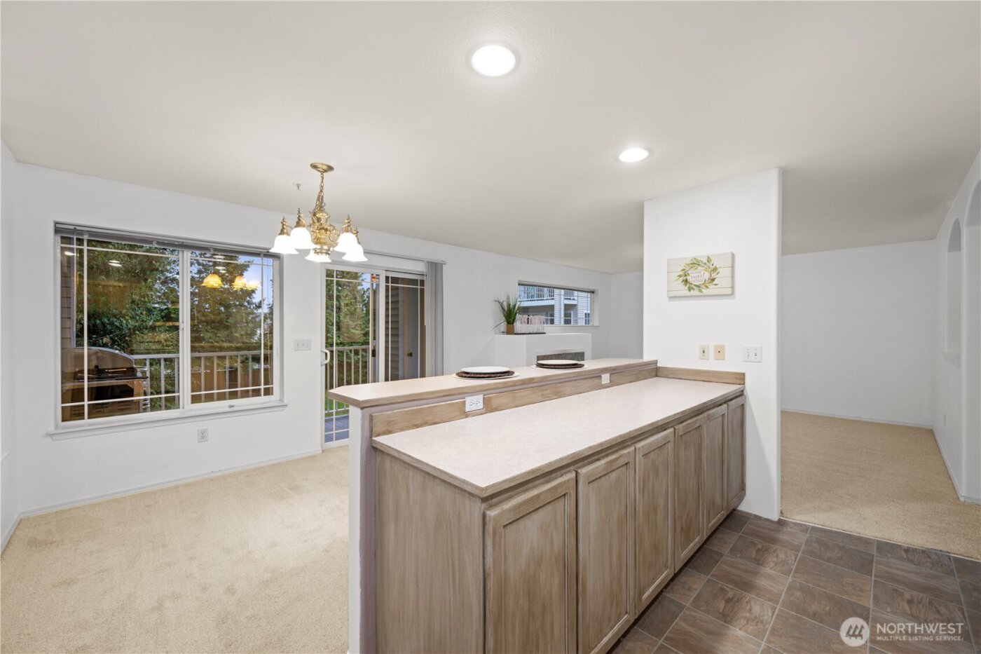 10025 9th Avenue W #D201, Everett, WA 98204