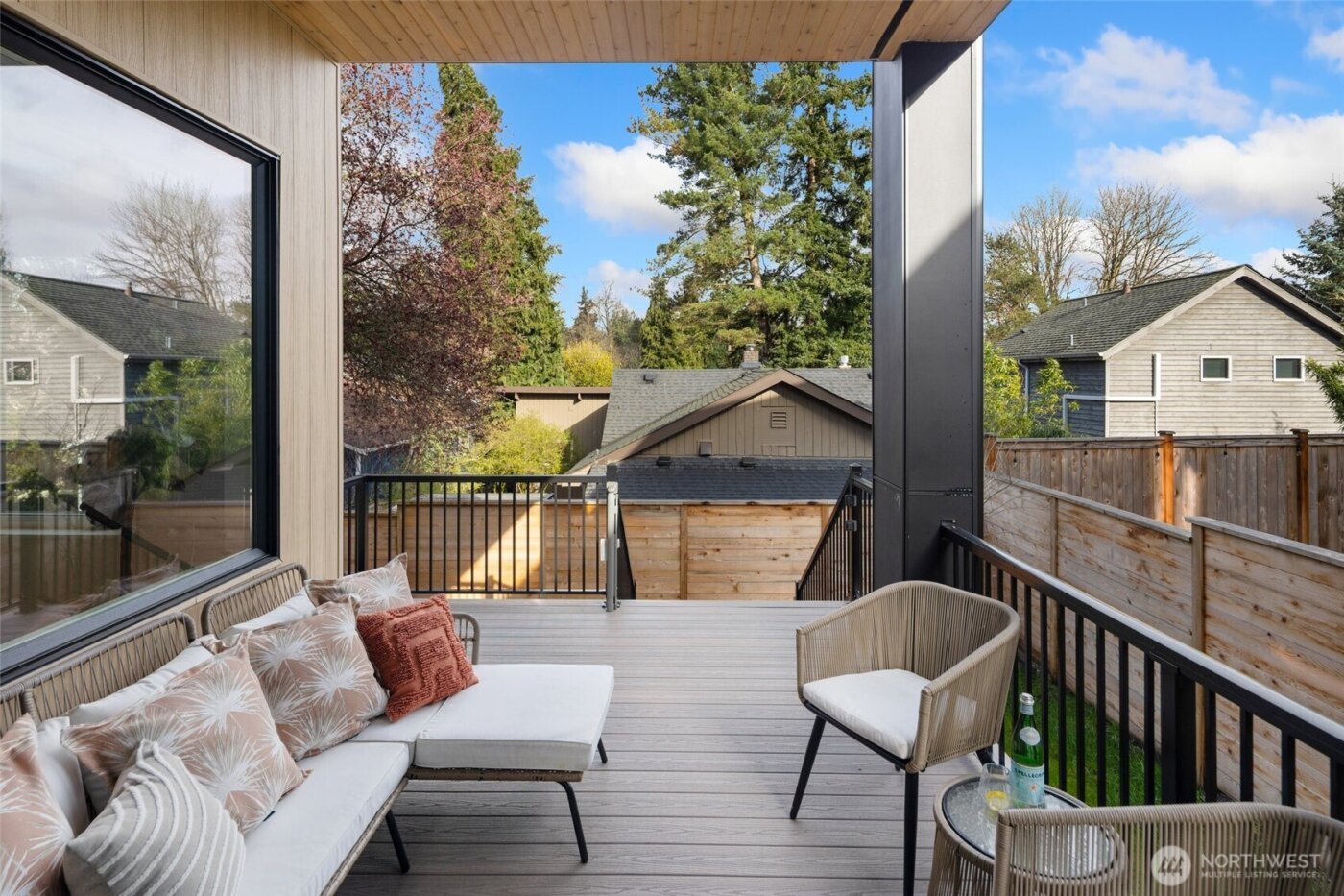 7012 Ravenna Avenue NE, Seattle, WA 98115