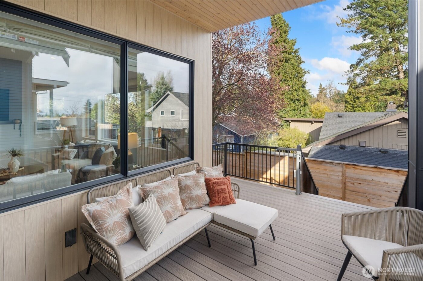 7012 Ravenna Avenue NE, Seattle, WA 98115