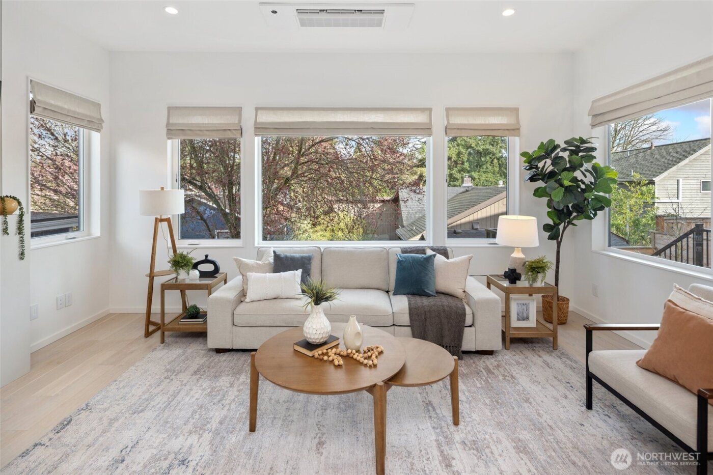 7012 Ravenna Avenue NE, Seattle, WA 98115