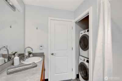 321 E Thomas Street #303, Seattle, WA 98102 - Photo 15