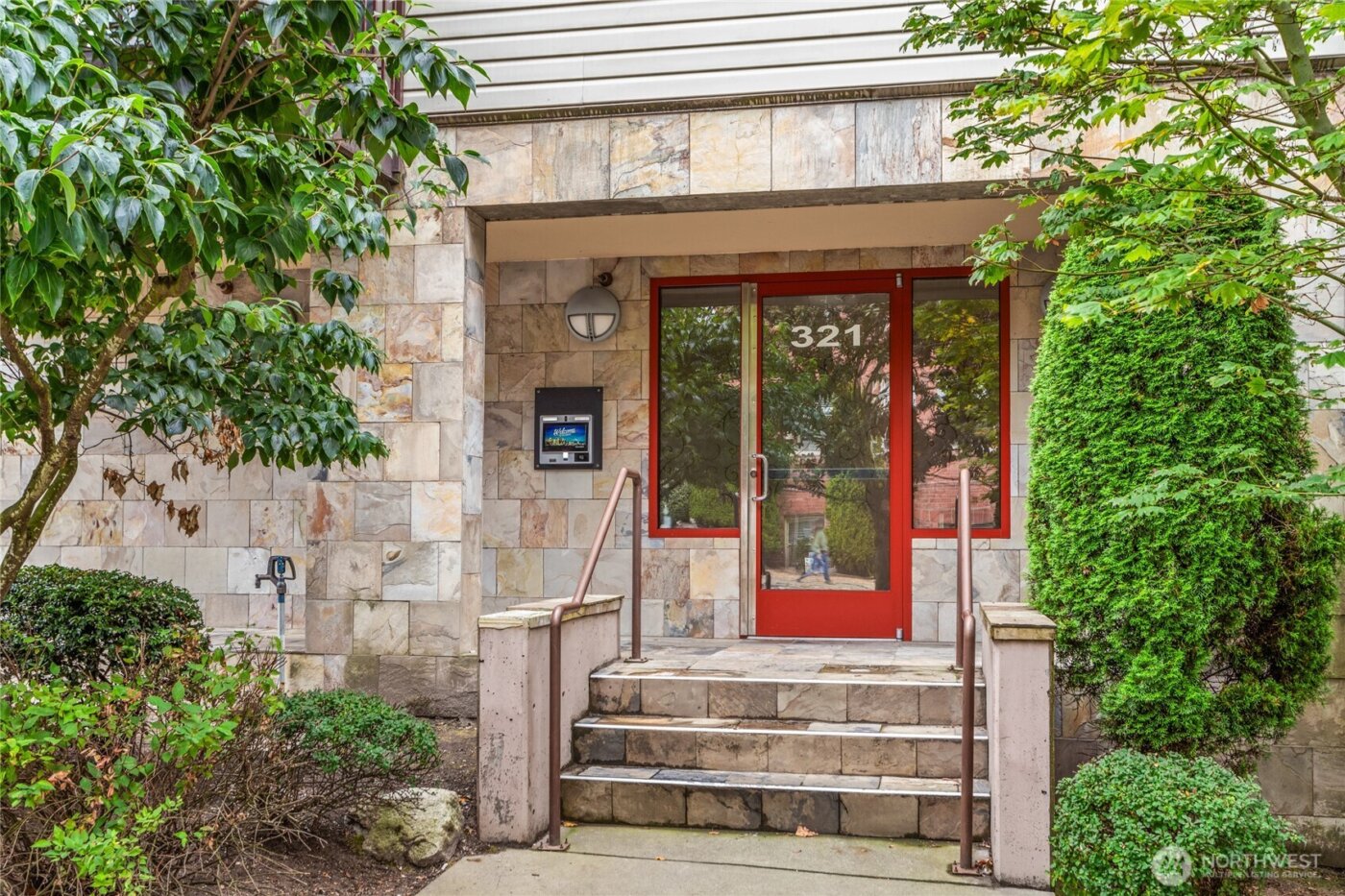 321 E Thomas Street #303, Seattle, WA 98102