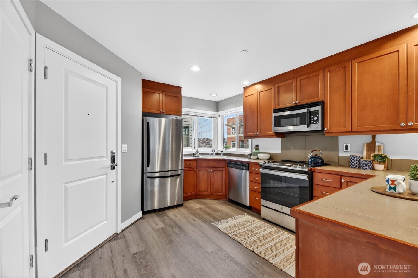 321 E Thomas Street #303, Seattle, WA 98102