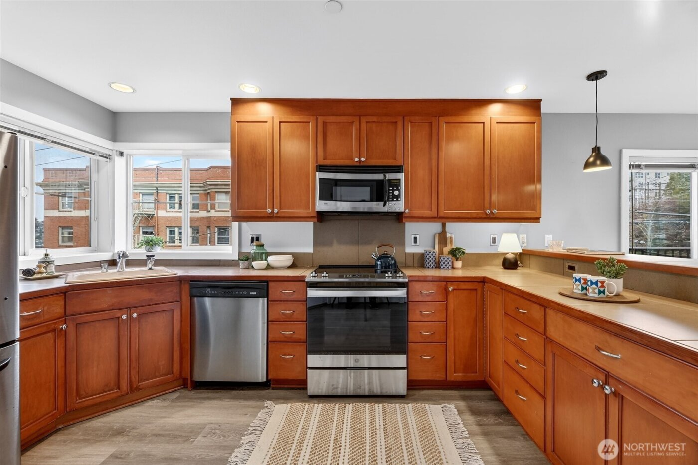 321 E Thomas Street #303, Seattle, WA 98102