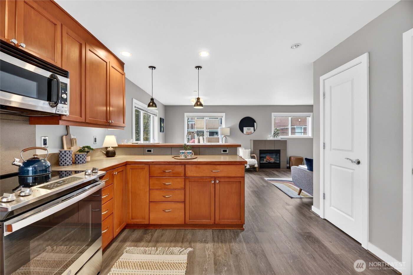 321 E Thomas Street #303, Seattle, WA 98102