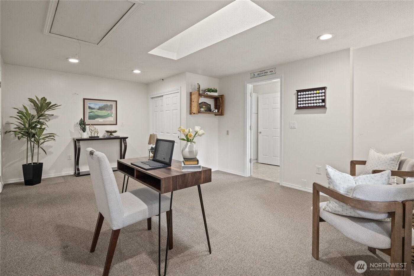 24908 Lake Wilderness Country Club Drive SE, Maple Valley, WA 98038