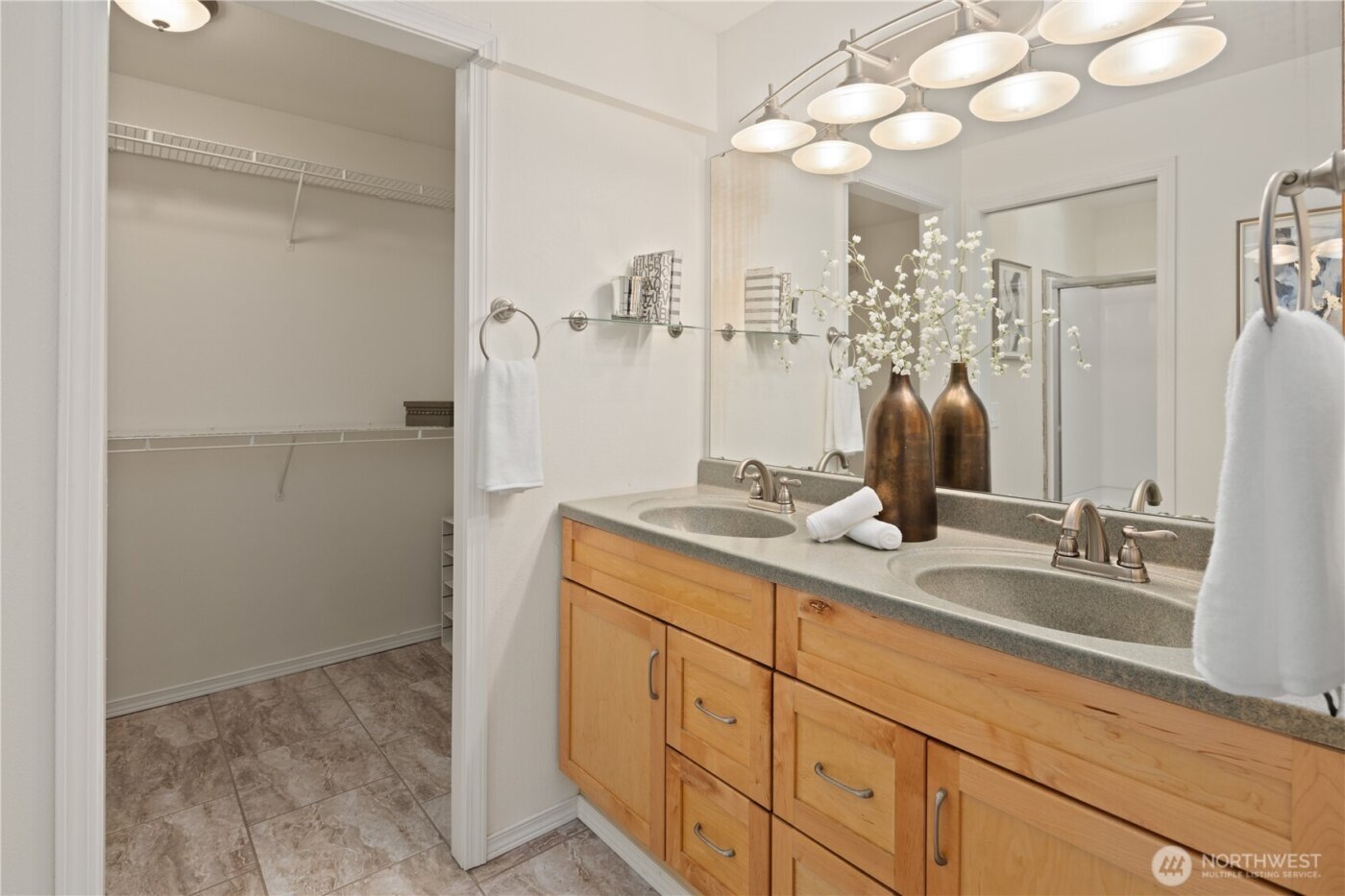 24908 Lake Wilderness Country Club Drive SE, Maple Valley, WA 98038