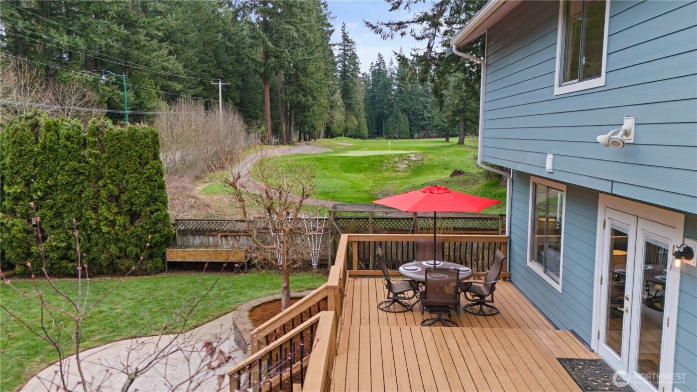 24908 Lake Wilderness Country Club Drive SE, Maple Valley, WA 98038