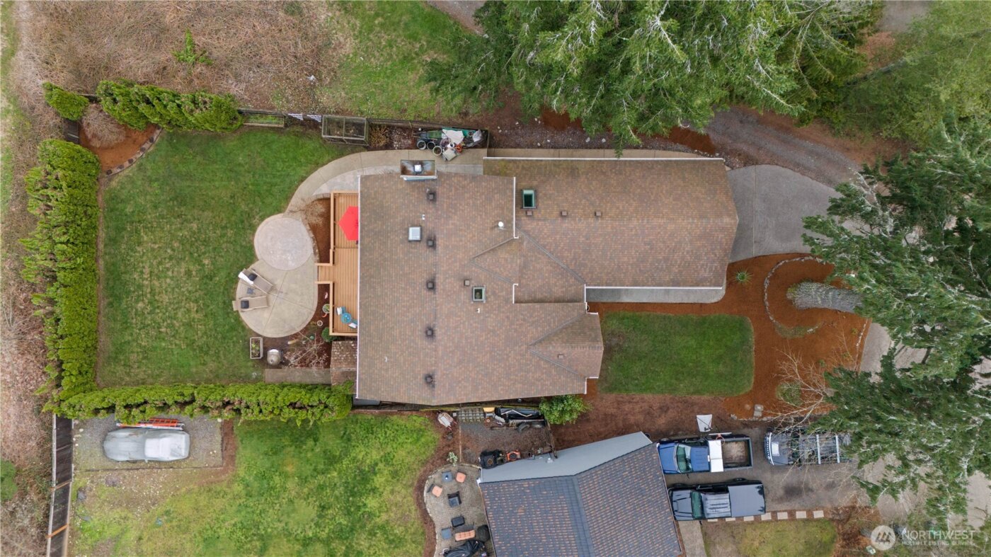 24908 Lake Wilderness Country Club Drive SE, Maple Valley, WA 98038