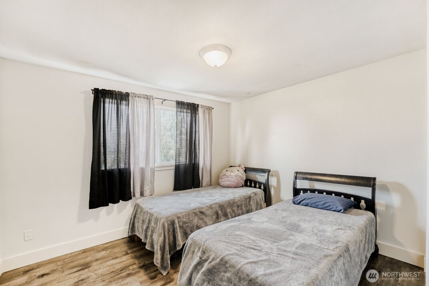 28015 22nd Avenue S, Federal Way, WA 98003-9278