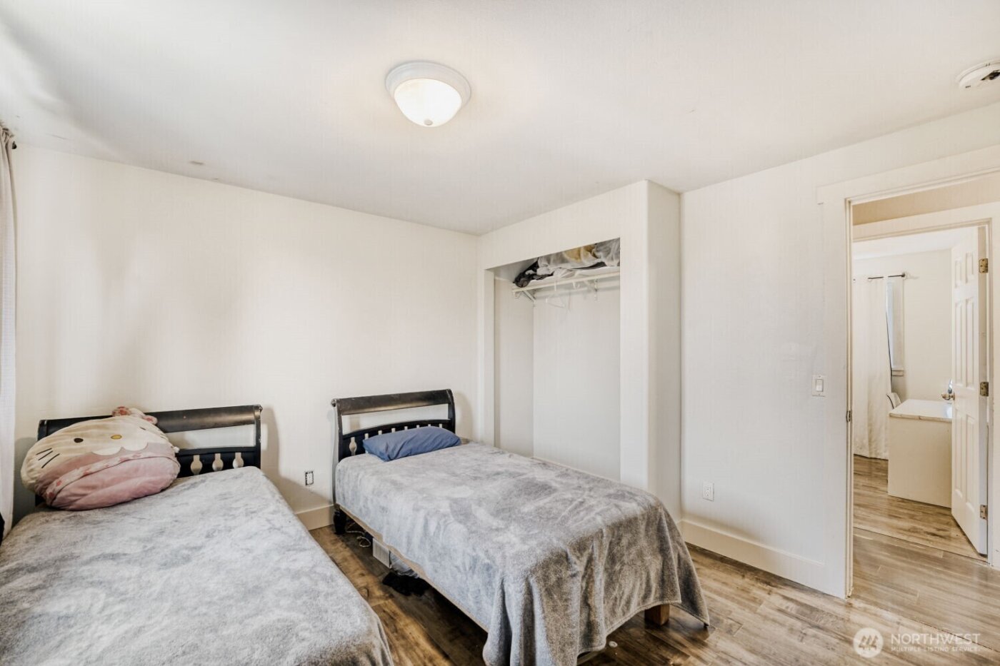 28015 22nd Avenue S, Federal Way, WA 98003-9278