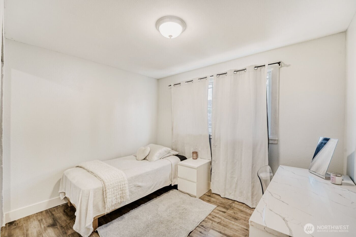 28015 22nd Avenue S, Federal Way, WA 98003-9278