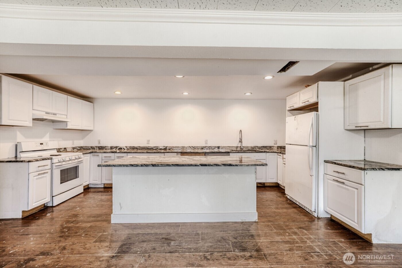 28015 22nd Avenue S, Federal Way, WA 98003-9278