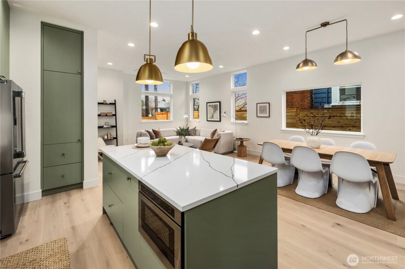 522 NE 89th Street #A, Seattle, WA 98115