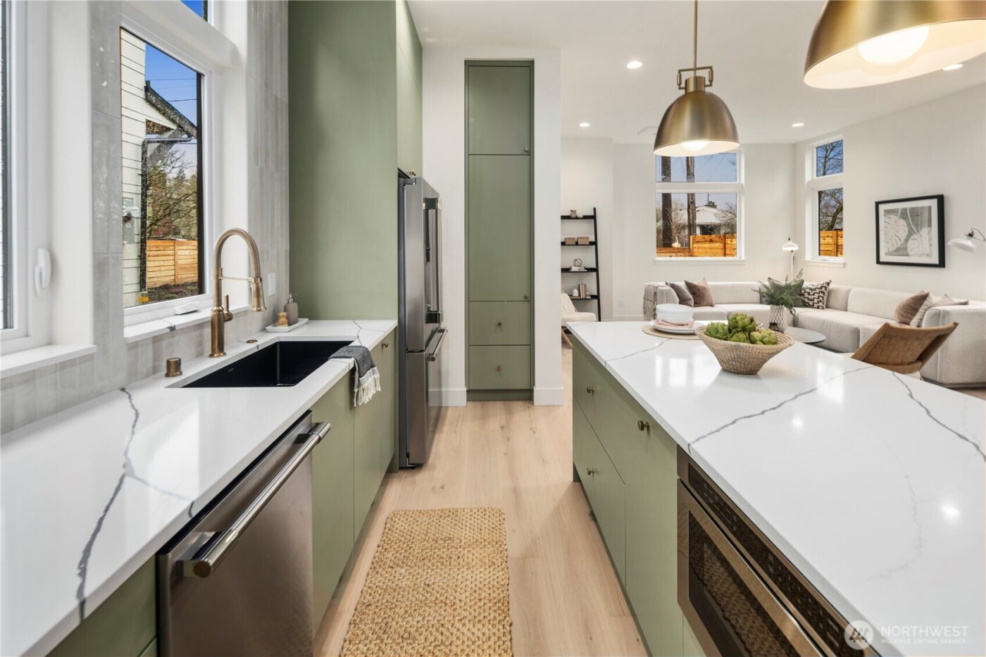 522 NE 89th Street #A, Seattle, WA 98115