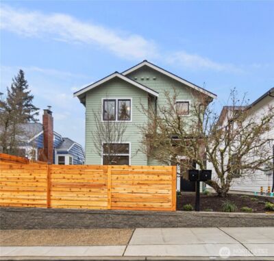 522 NE 89th Street #A, Seattle, WA 98115 - Photo 2