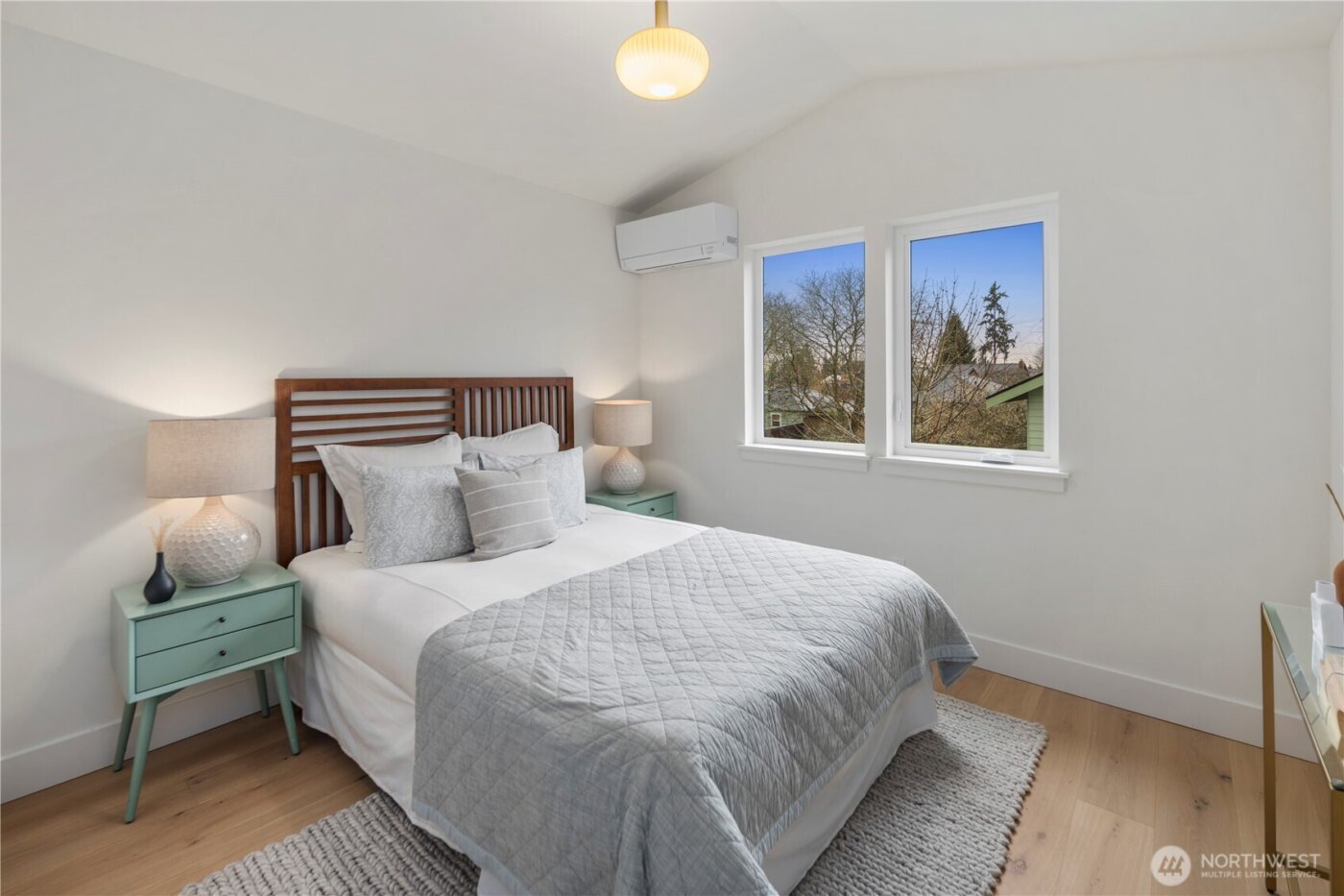 522 NE 89th Street #A, Seattle, WA 98115