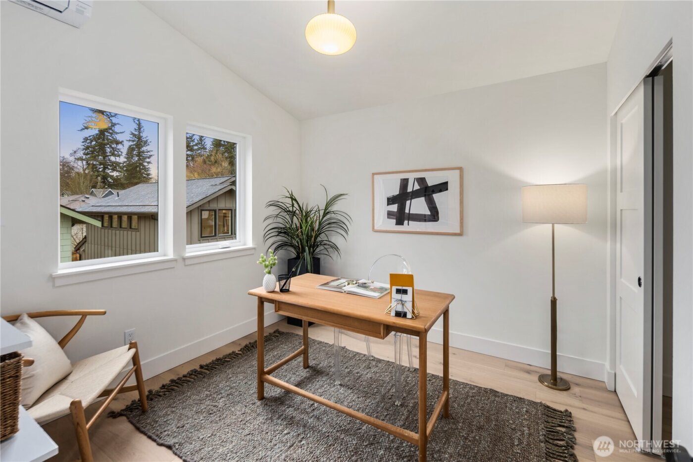 522 NE 89th Street #A, Seattle, WA 98115