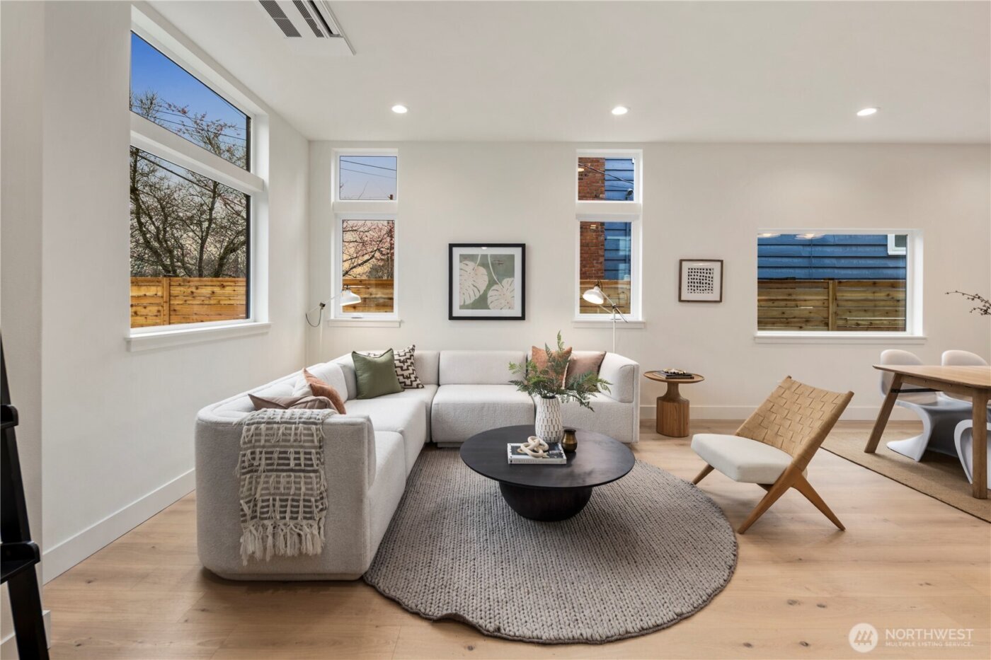 522 NE 89th Street #A, Seattle, WA 98115