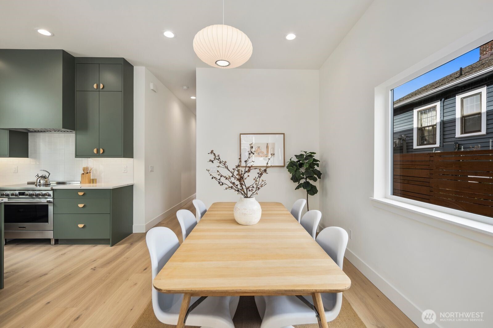 522 NE 89th Street #A, Seattle, WA 98115