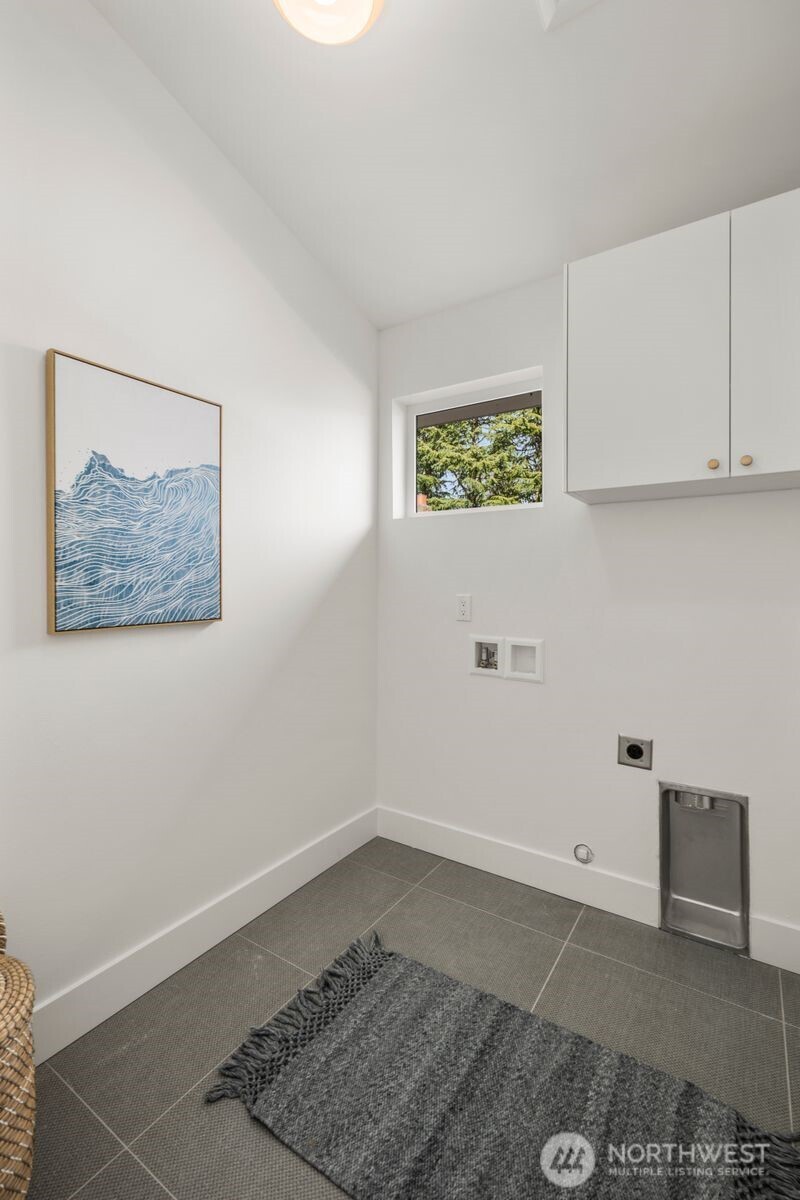 522 NE 89th Street #A, Seattle, WA 98115