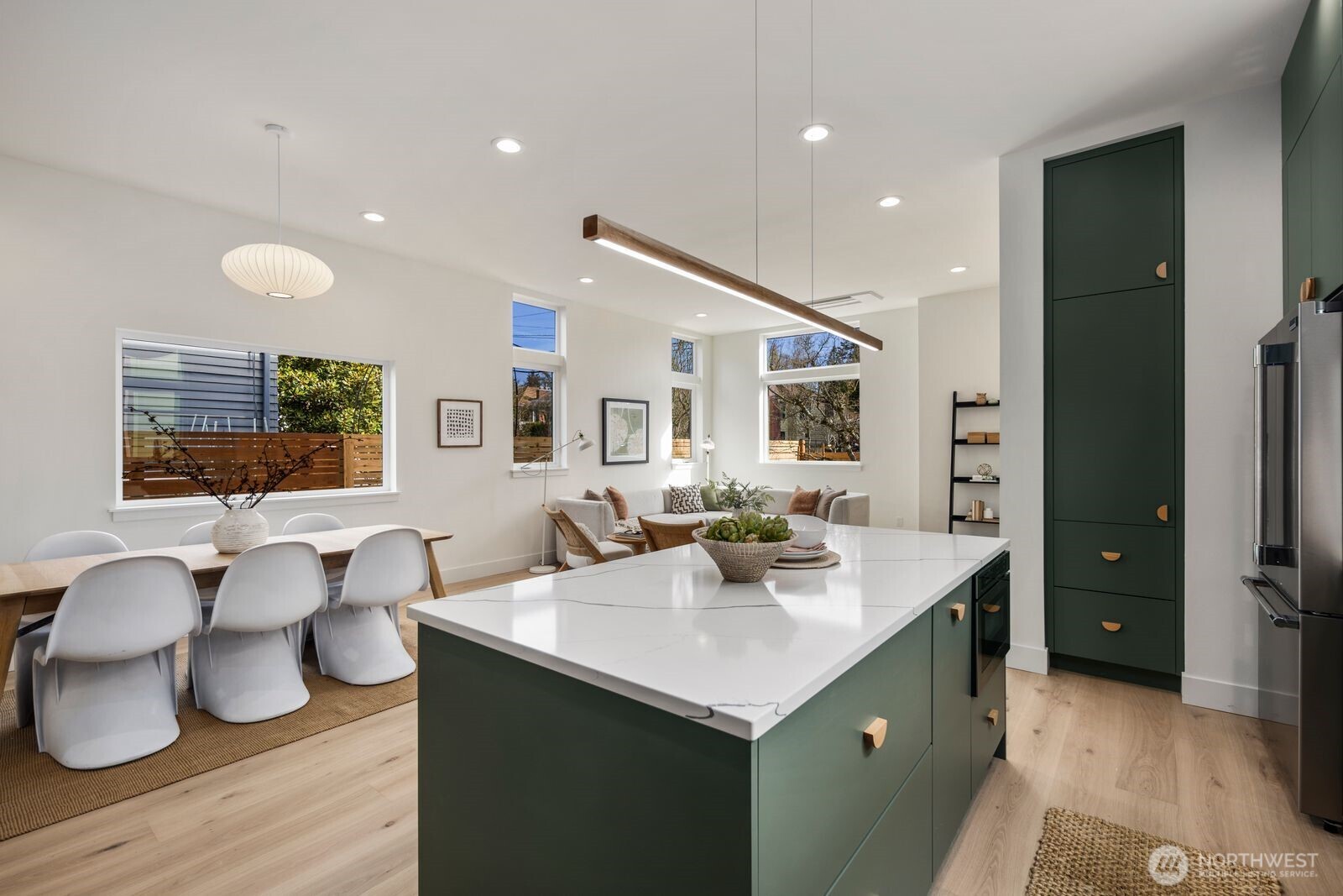 522 NE 89th Street #A, Seattle, WA 98115