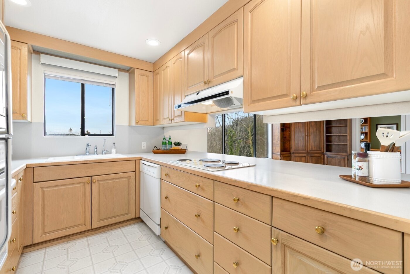 3113 W Harley Street #3115, Seattle, WA 98199