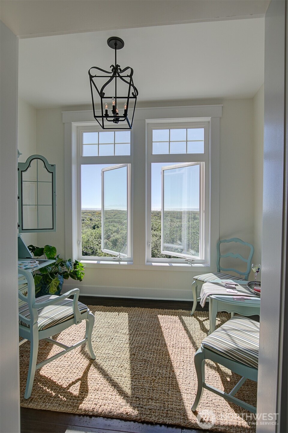 577 Sand Dune Avenue SW, Ocean Shores, WA 98569